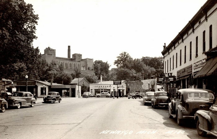 Valley Theatre - Old Postcard Photo